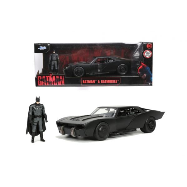 The Batman Batmobile 2022 in 1:24 scale with character, freewheel operation