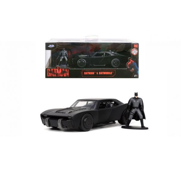 The Batman Batmobile 2022 in 1:32 scale with character